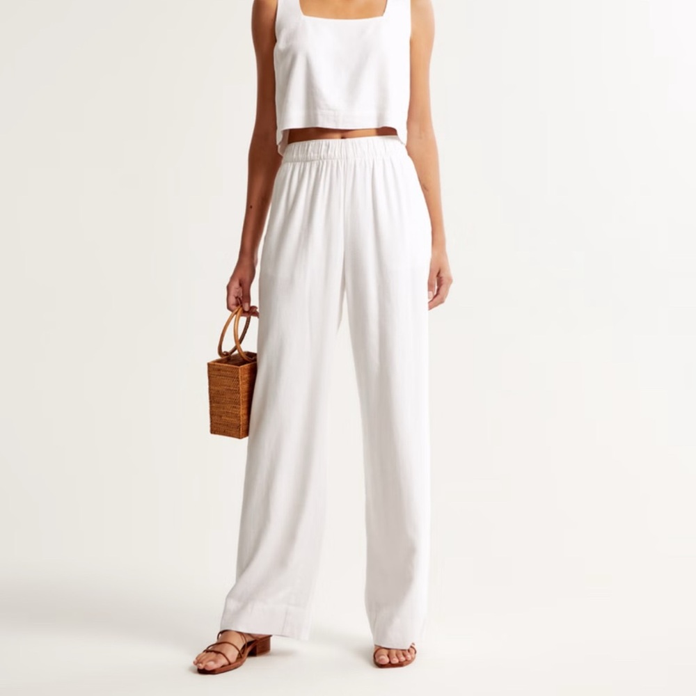 Abercrombie & Fitch white linen pull on pants - long length NWOT
